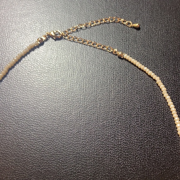 Cute adjustable off white and faux gold necklace - Picture 6 of 6